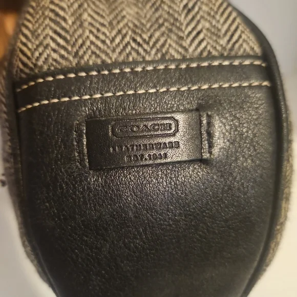 COACH G04J-1407 Vintage Black & Gray Herringbone Tweed Leather  Hobo Handbag 2YK - Picture 16 of 16